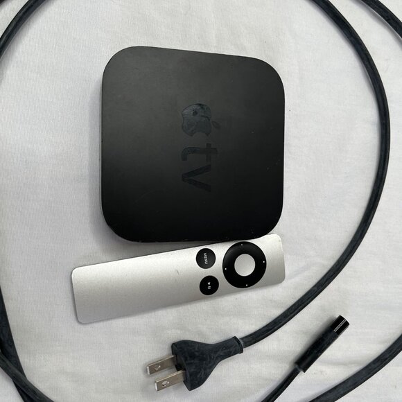 Apple TV 3rd Gen A1469 1080p HD Streaming Box W/ Remote & Power Cord - Picture 3 of 10